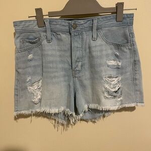 Hollister Womens Size 7/W 28 Lightwash Ripped Hi-Rise Mom Jean Shorts